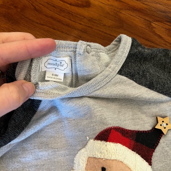 Mud Pie 6-9 months Santa outfit - Picture 2 of 2